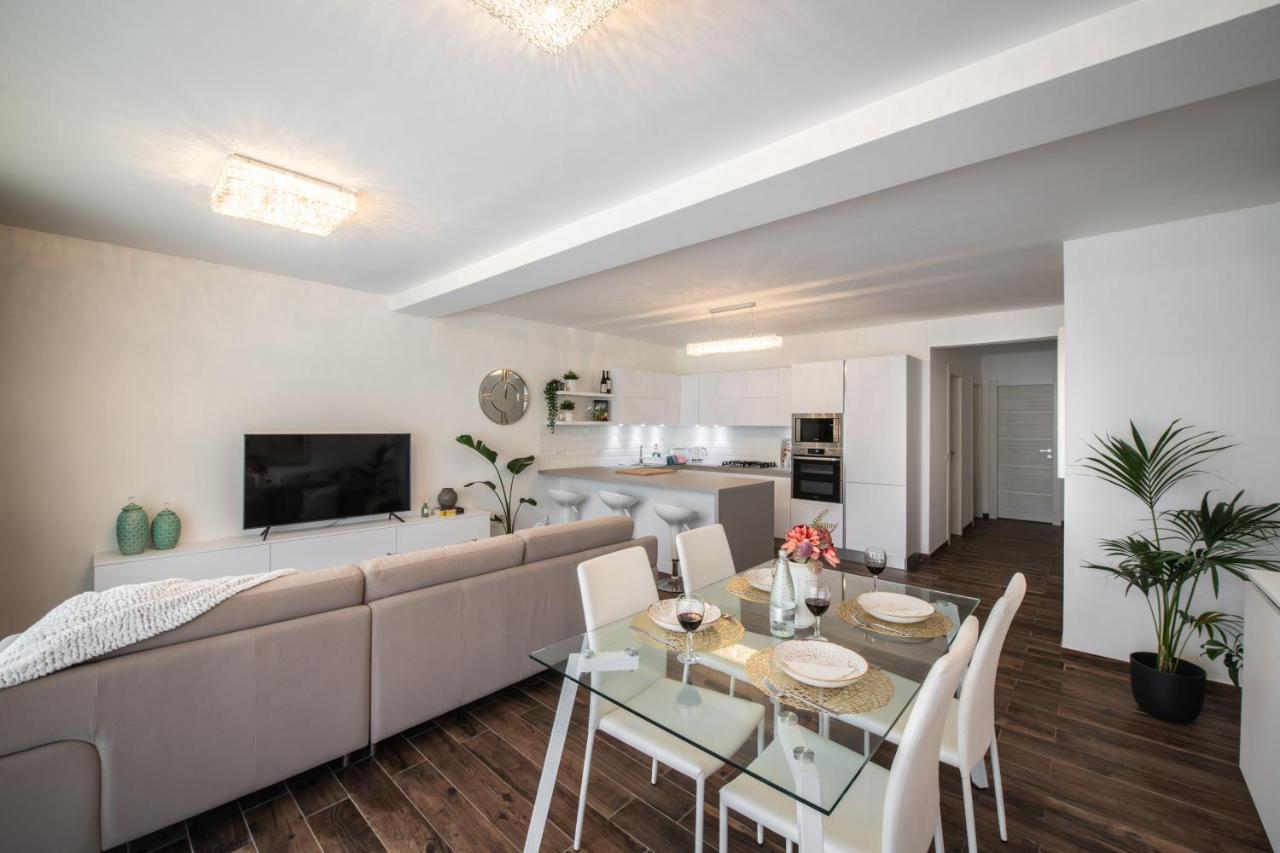 Electra Residence - Luxury Central Beachview Apartment マルサルフォーン エクステリア 写真