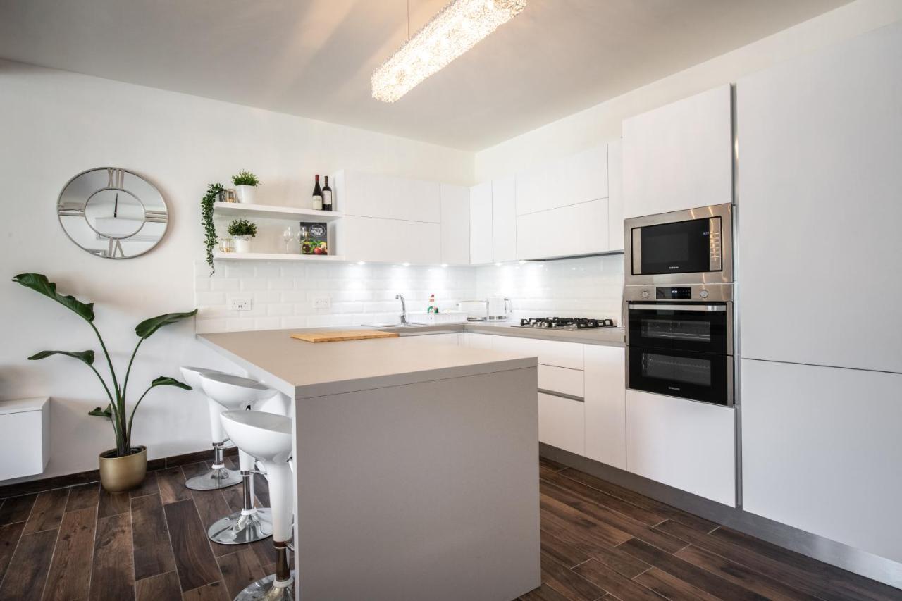 Electra Residence - Luxury Central Beachview Apartment マルサルフォーン エクステリア 写真